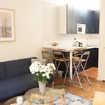Superb Warm Apt Near Parc Monceau